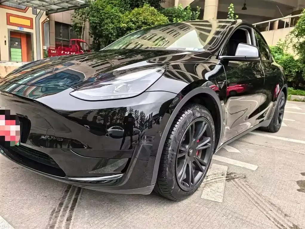 Tesla Model Y — фото 9