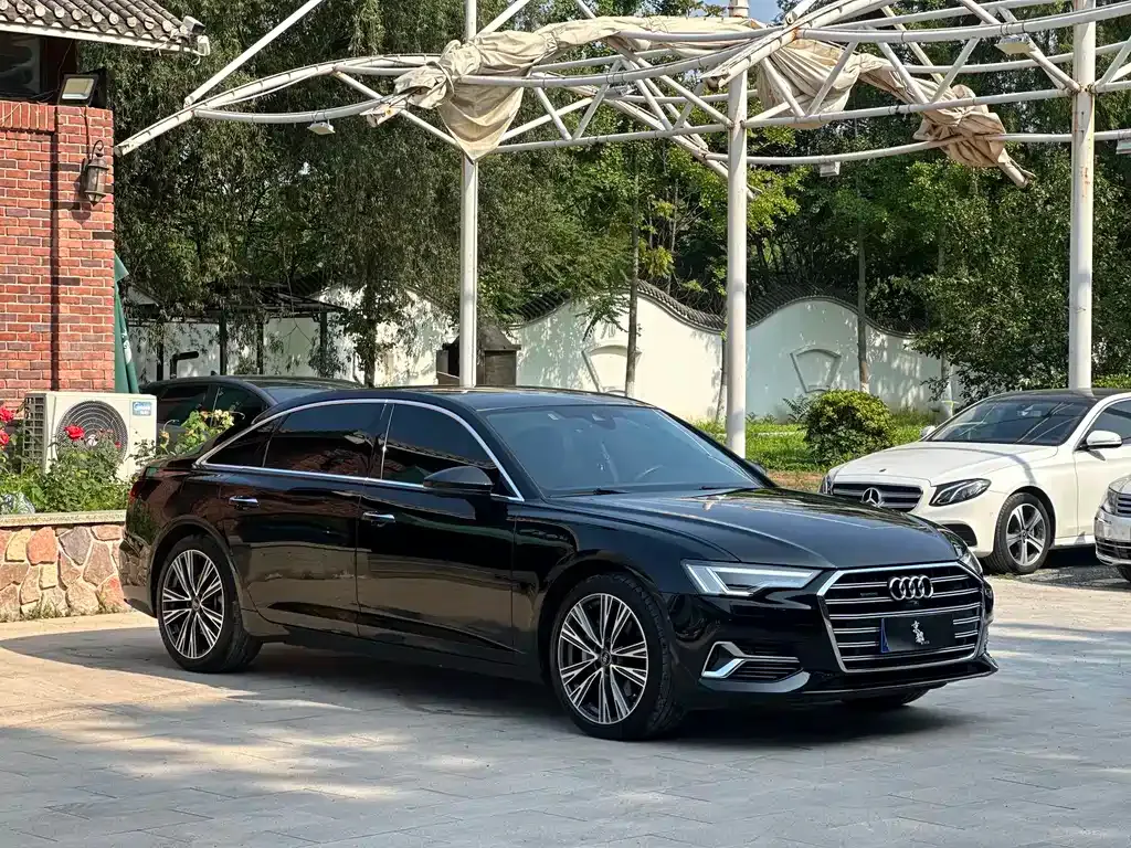 Audi A6L — фото 9