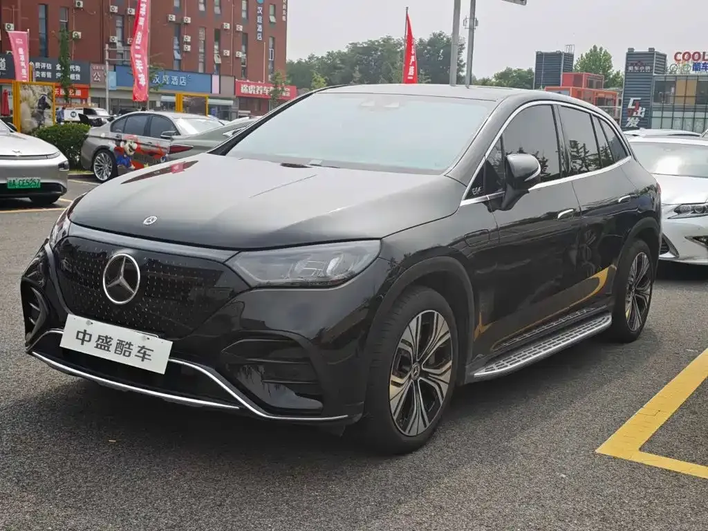 Mercedes-Benz EQE SUV