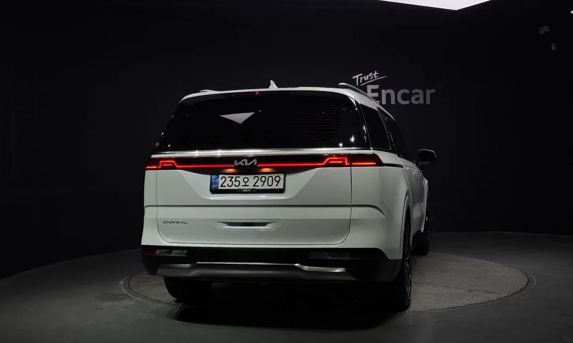 Kia Carnival 2023 из KR, фото 7