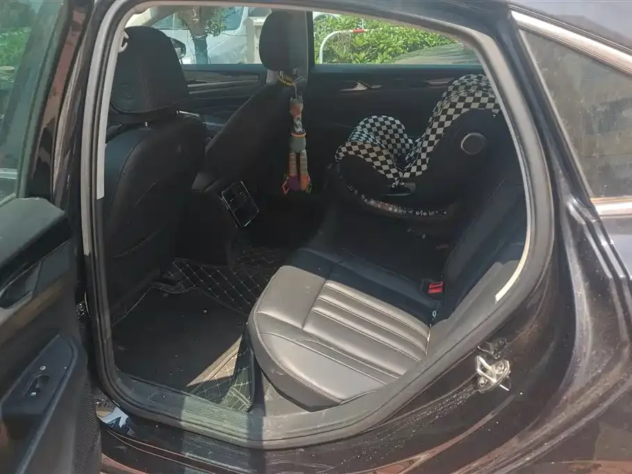 Volkswagen Passat 2021 из CN, фото 8