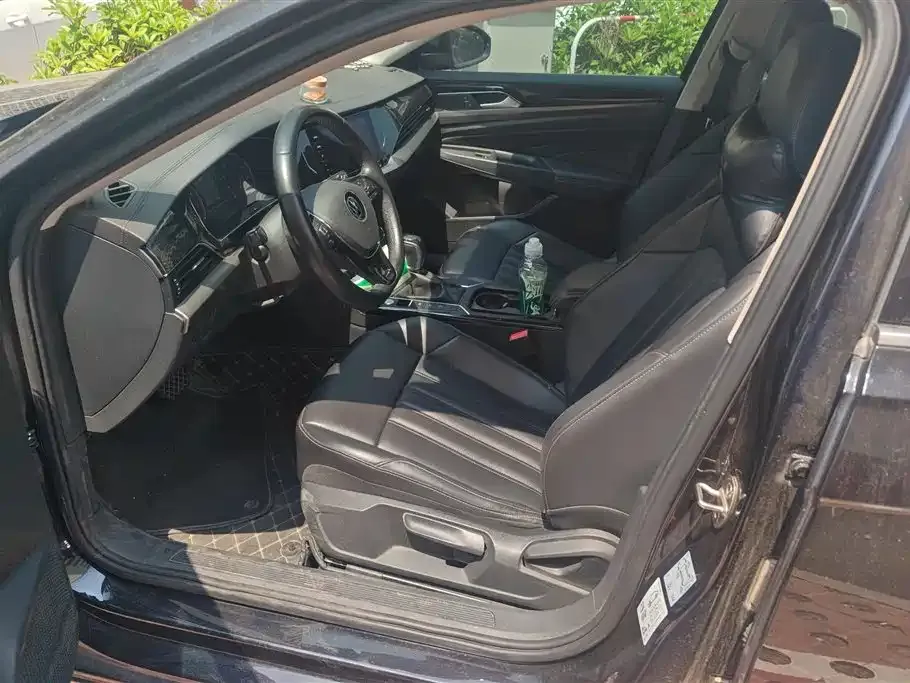 Volkswagen Passat 2021 из CN, фото 6