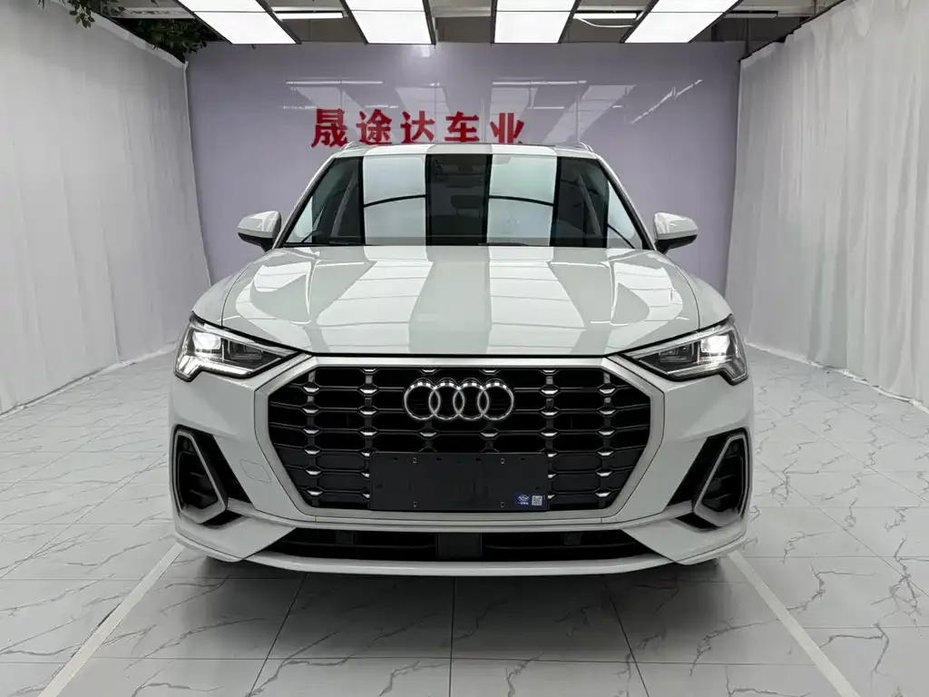 Audi Q3 — фото 10