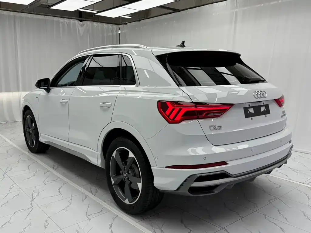Audi Q3 — фото 5