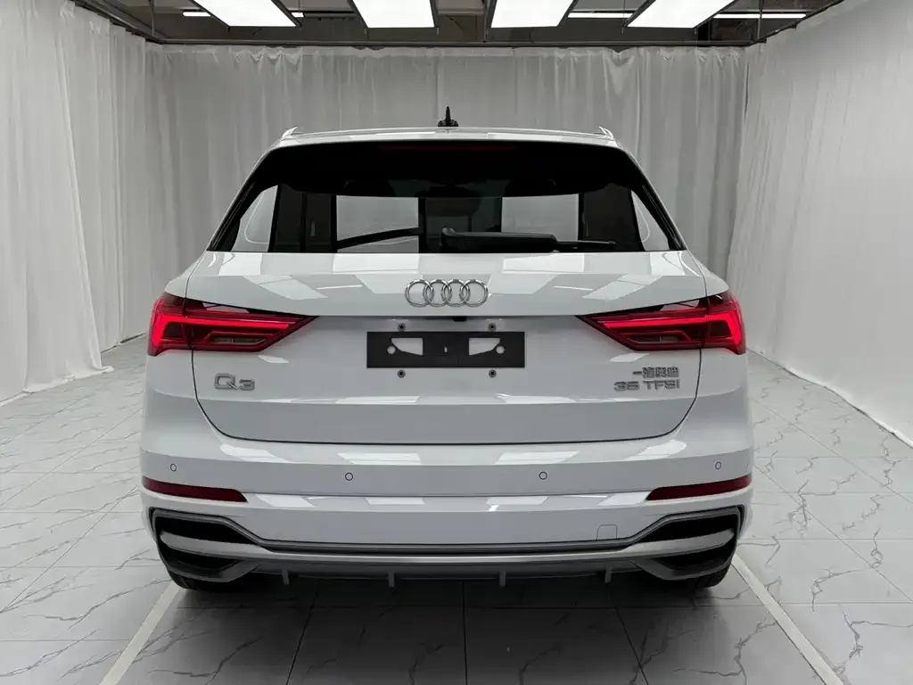 Audi Q3 — фото 4