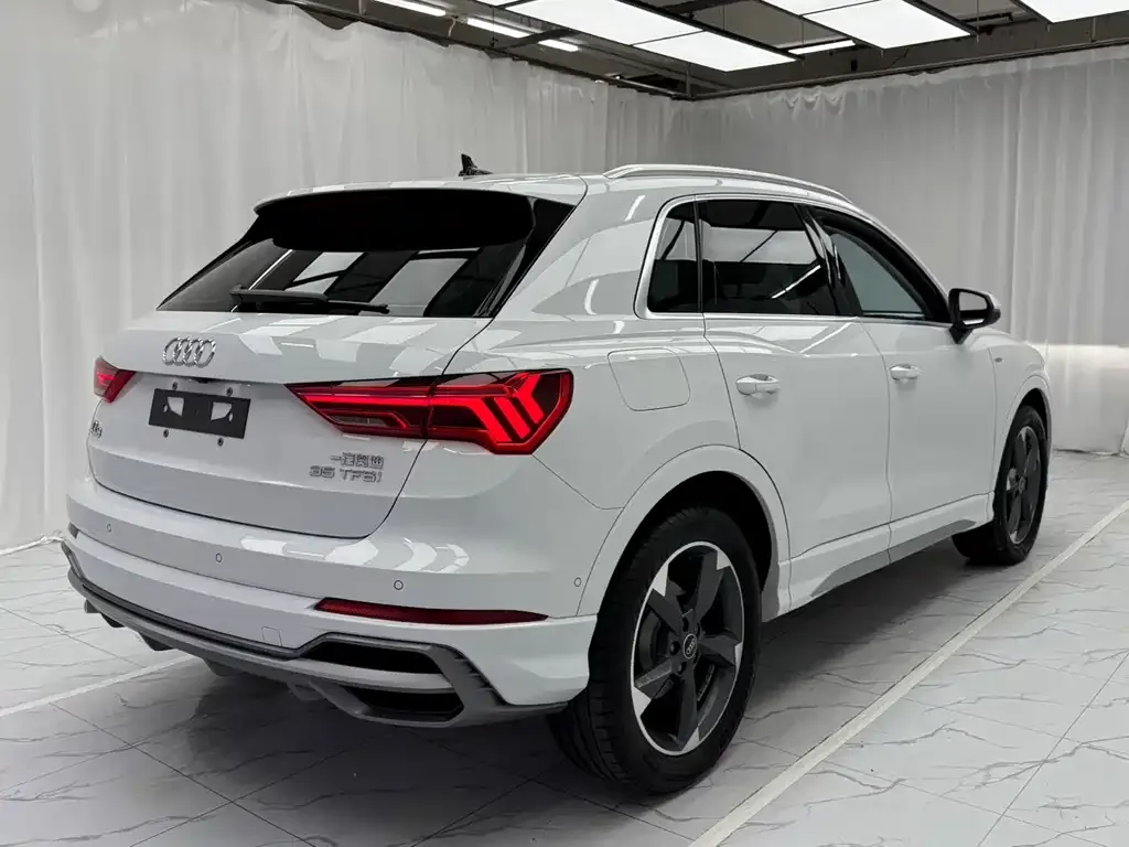 Audi Q3 — фото 6