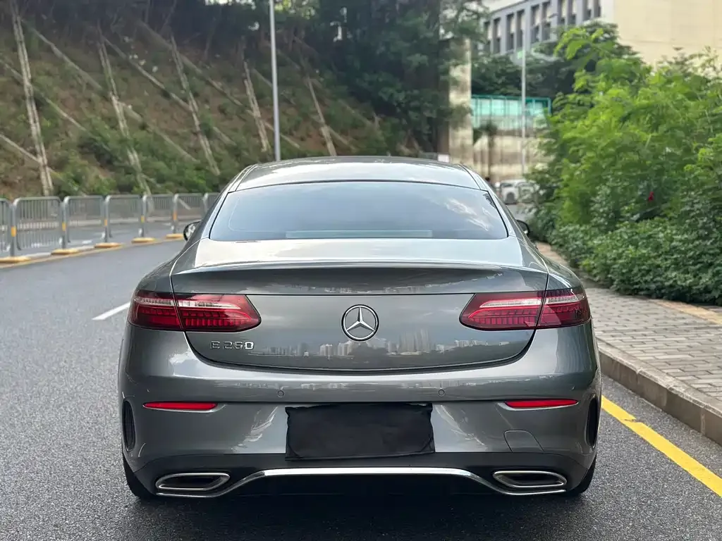 Mercedes-Benz E-Class (Import) — фото 4