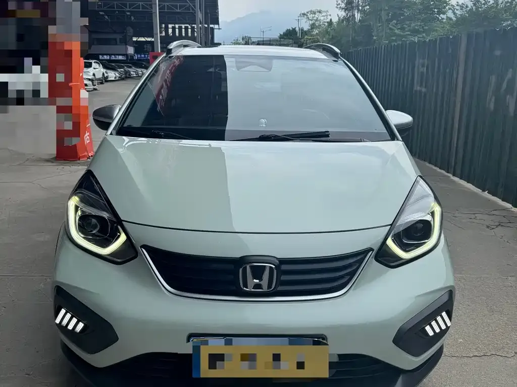 Honda Fit — фото 5