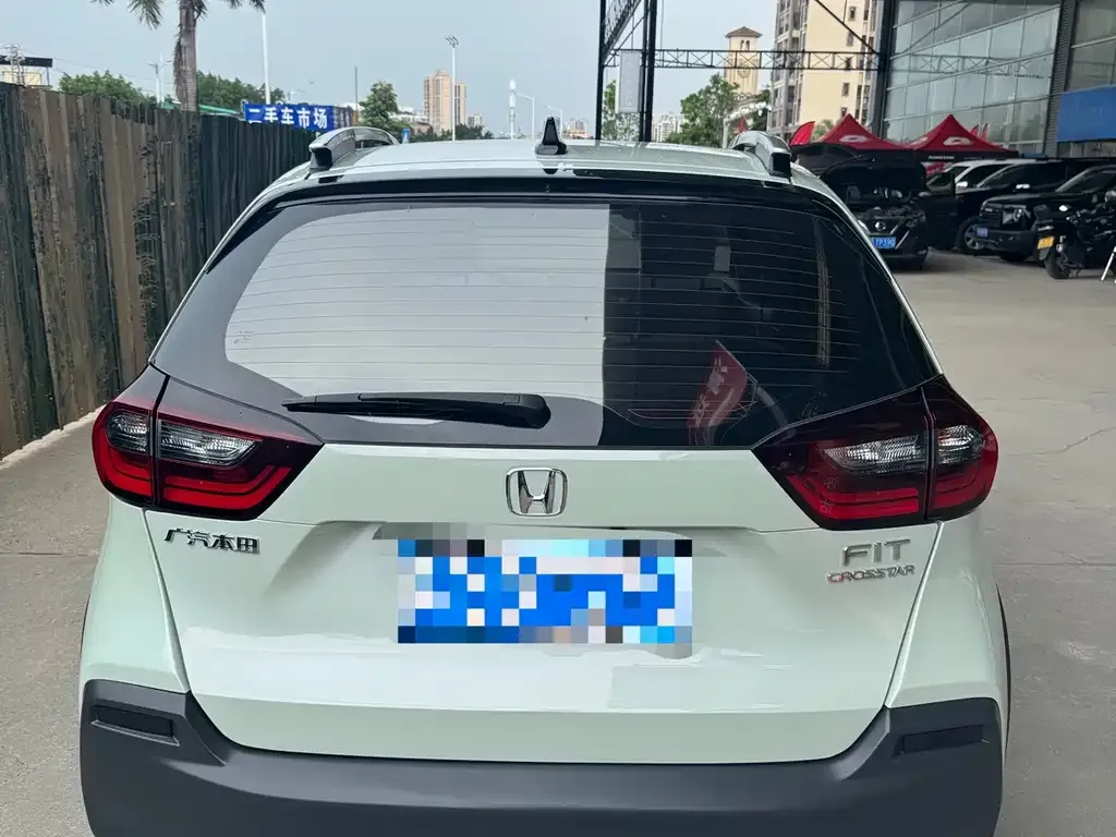 Honda Fit — фото 8