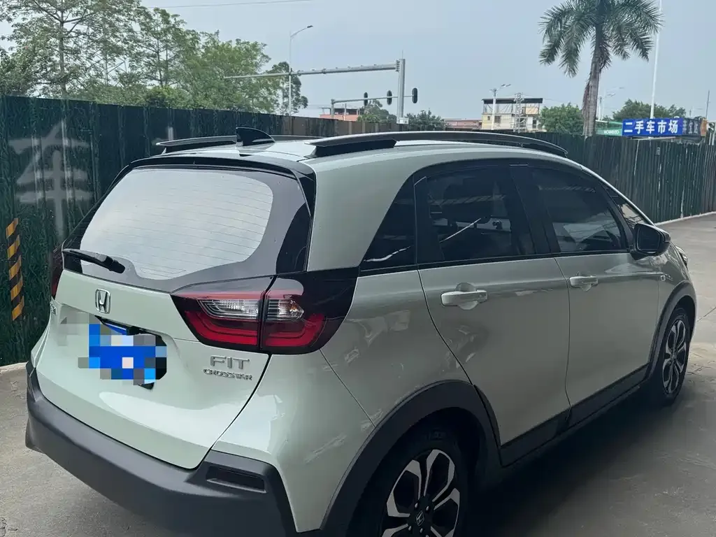 Honda Fit — фото 9
