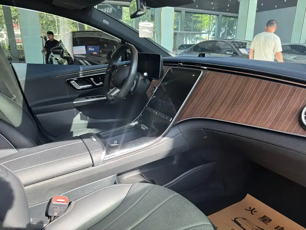 Mercedes-Benz EQE 2024 из CN, фото 7