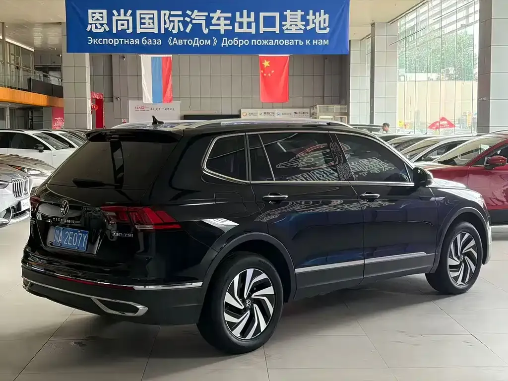 Volkswagen Tiguan L — фото 6