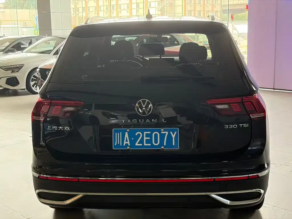 Volkswagen Tiguan L — фото 3