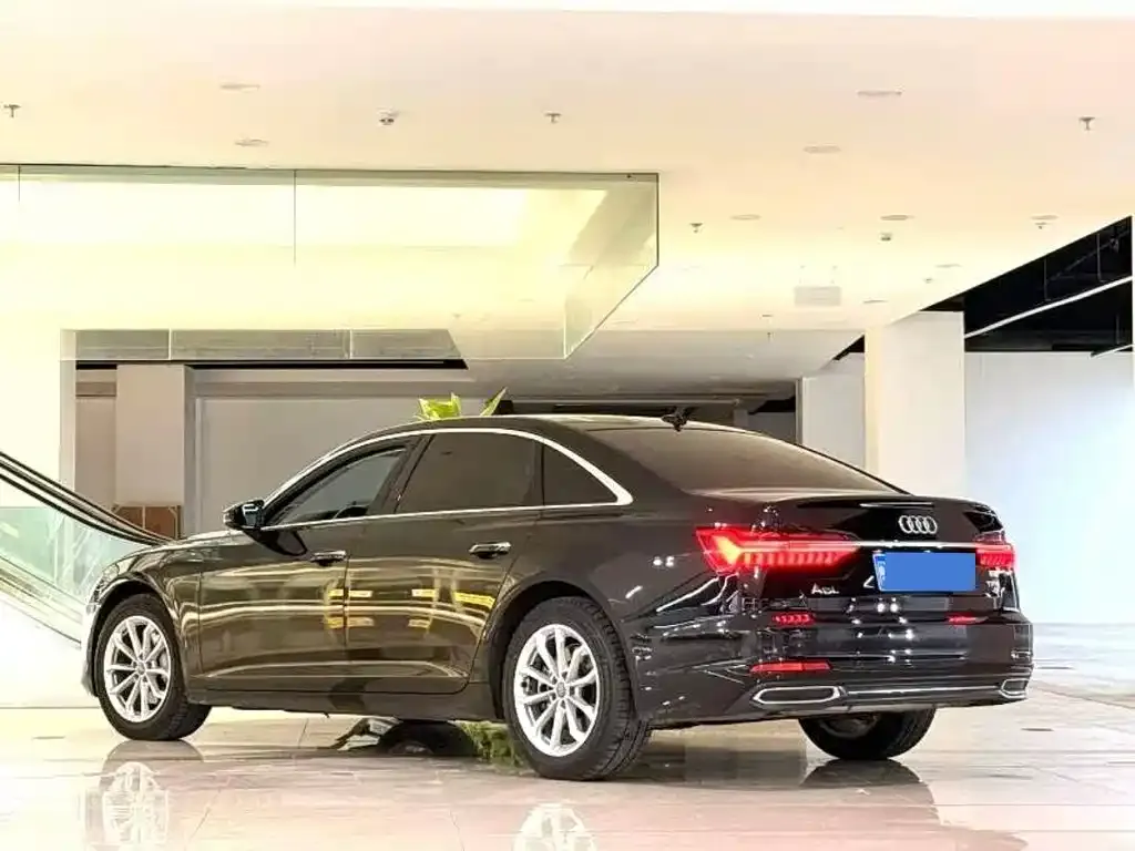 Audi A6L 2022 из CN, фото 4