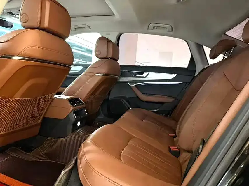 Audi A6L 2022 из CN, фото 5
