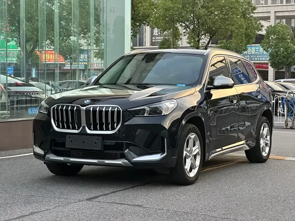 BMW X1 — фото 1