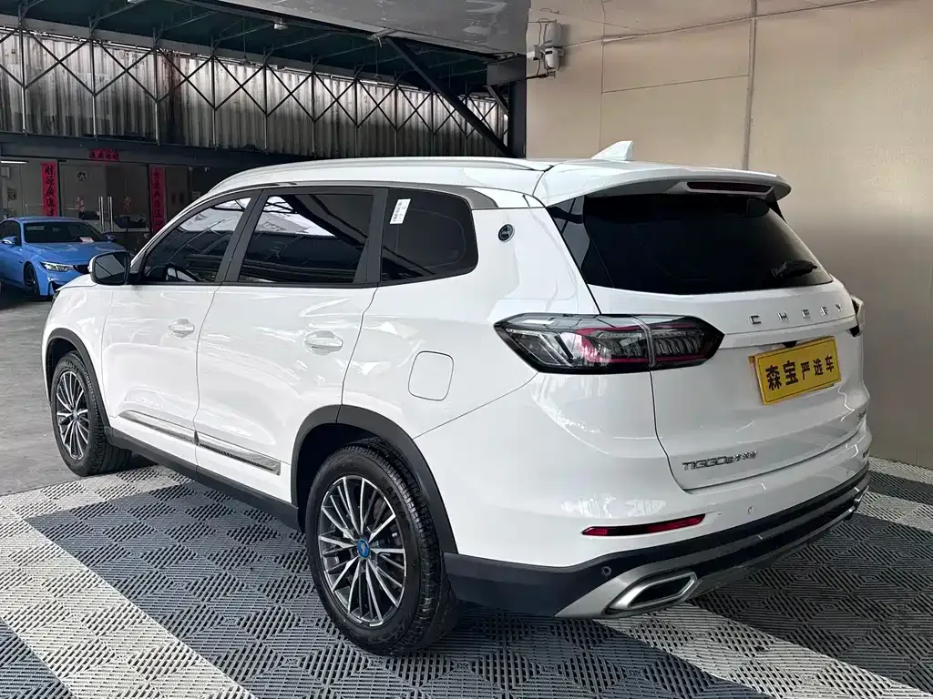 Chery Tiggo 8 — фото 10
