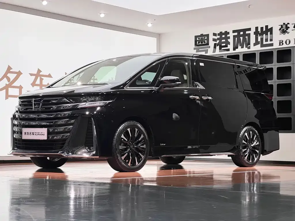 Toyota Vellfire — фото 1