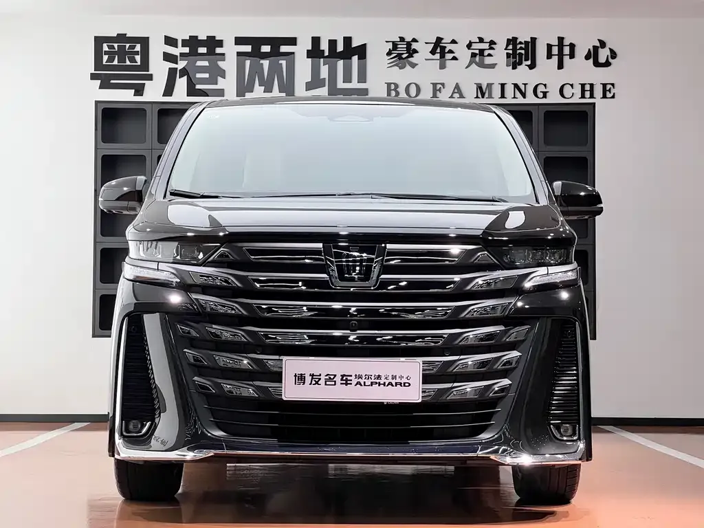 Toyota Vellfire — фото 5