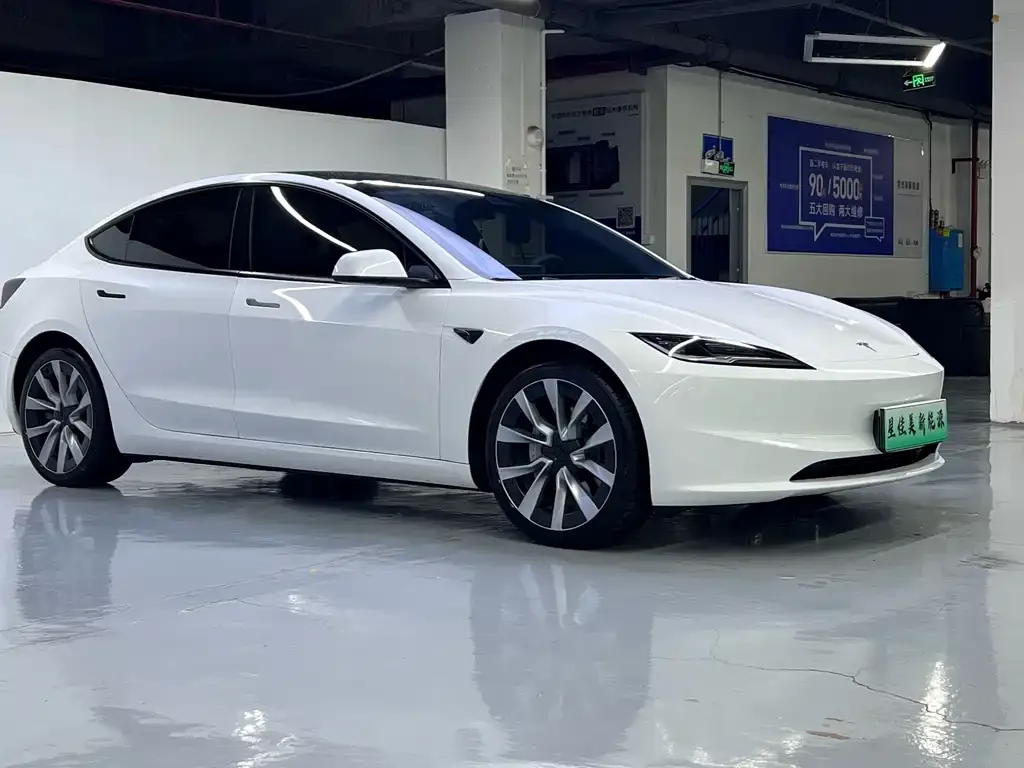 Tesla Model 3 — фото 7