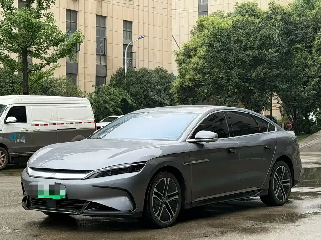 BYD Han — фото 1