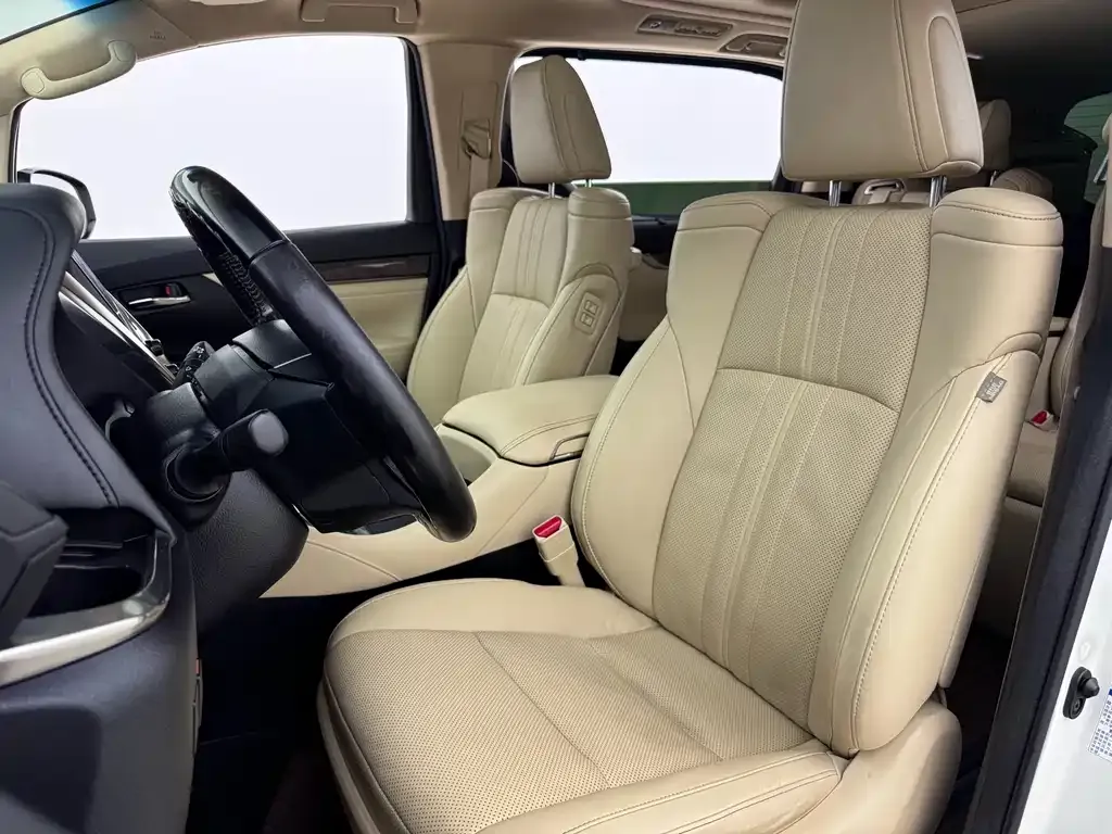 Toyota Vellfire — фото 6