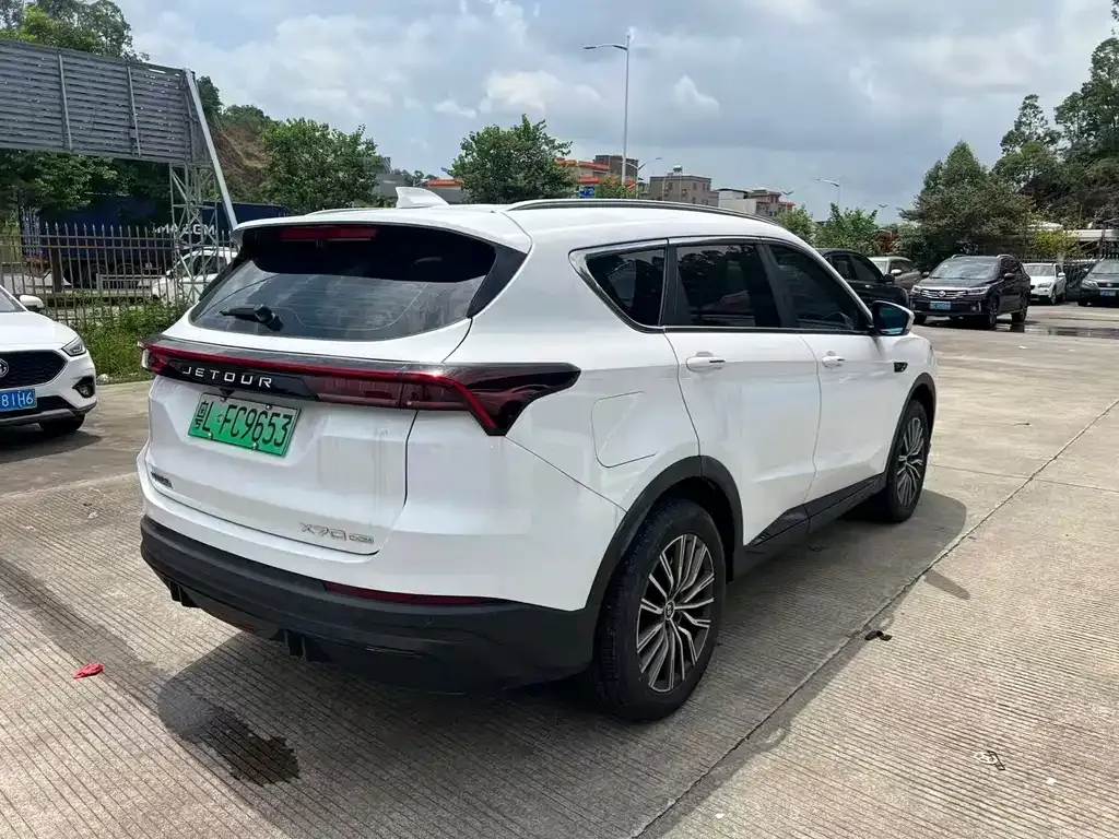 Jetour X70 C-DM — фото 9