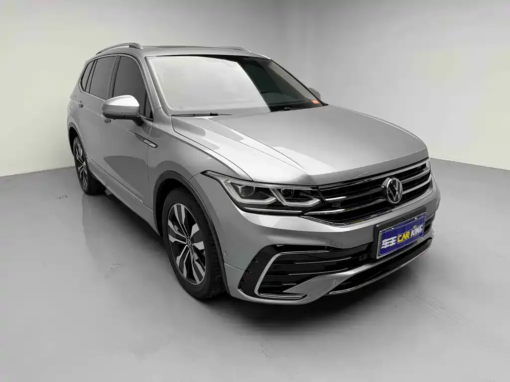 Volkswagen Tiguan L — фото 4
