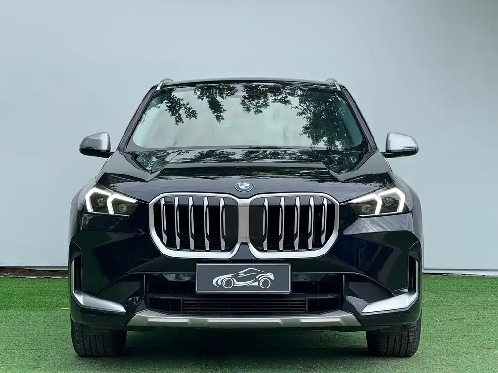BMW X1 — фото 5