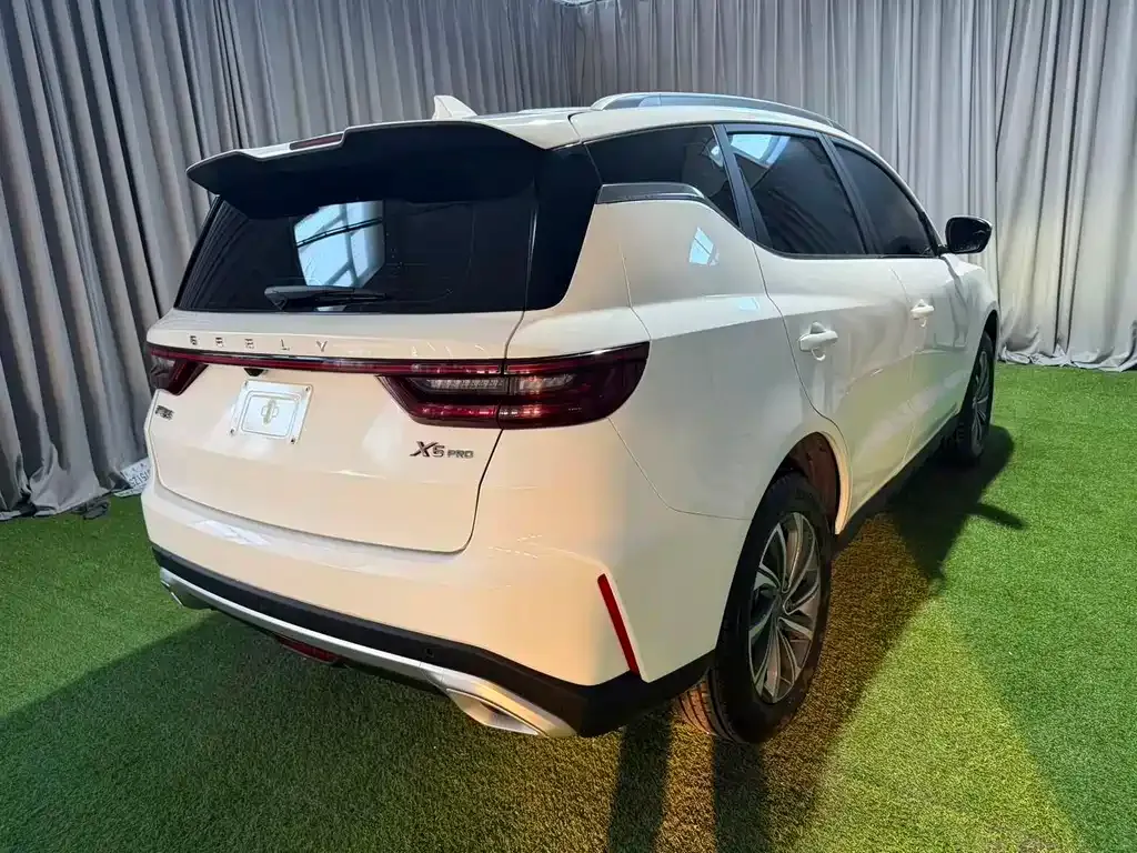 Geely Vision X6 — фото 7