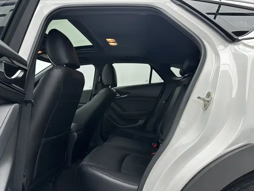 Mazda CX-4 — фото 9