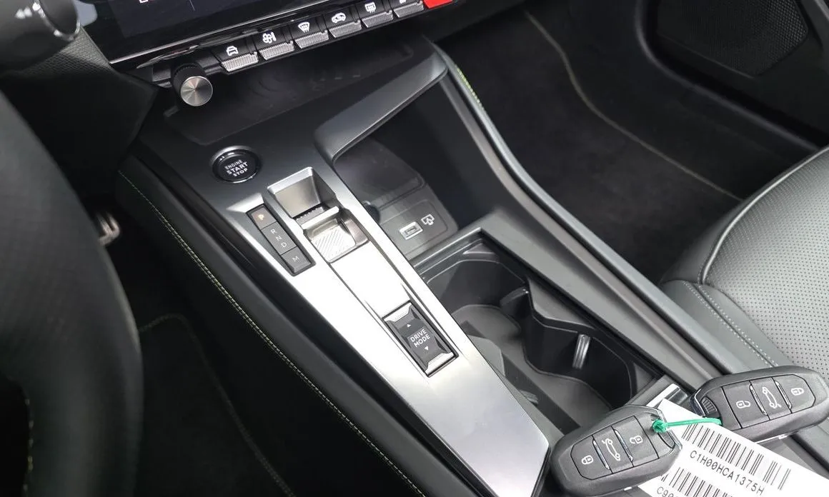 Peugeot 408 2024 из KR, фото 10