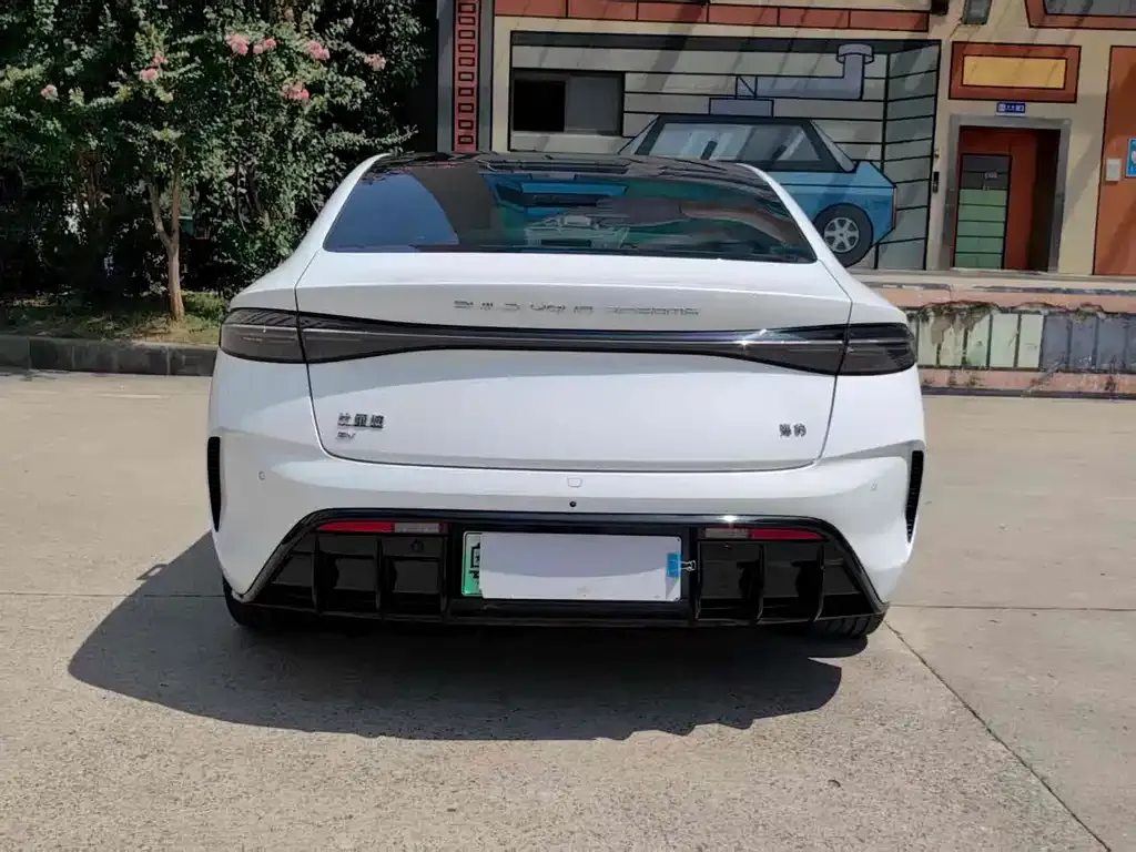 BYD Seal — фото 7