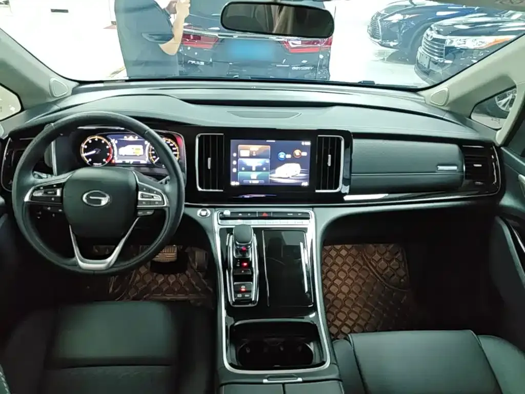 GAC Motor Trumpchi M8 — фото 10