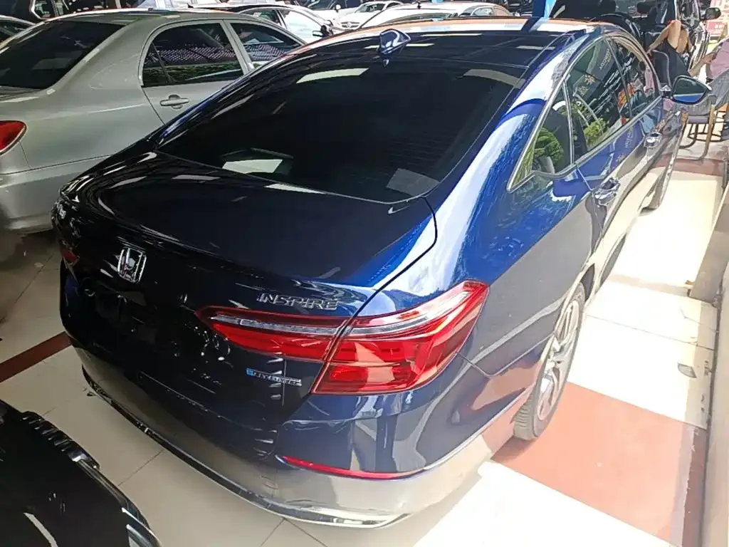Honda Inspire — фото 6