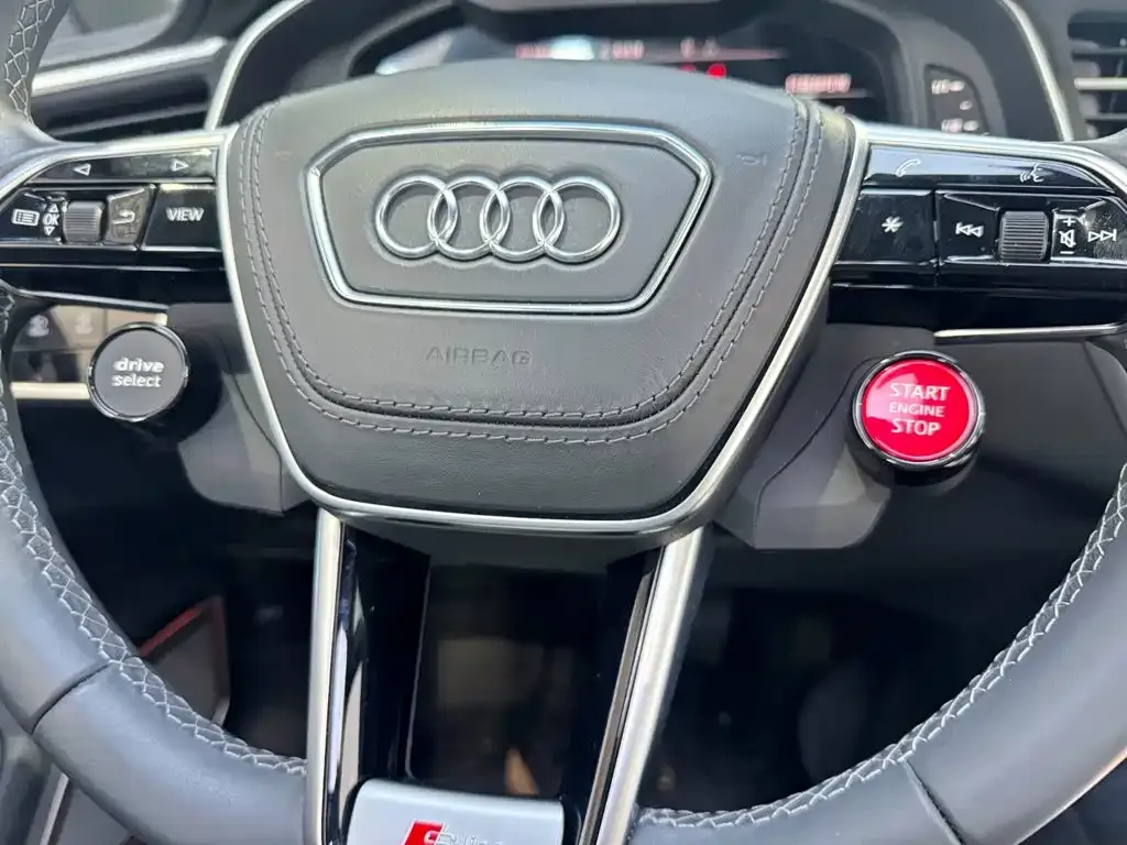 Audi A6L — фото 9