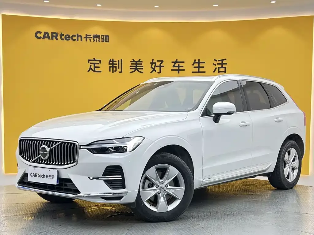 Volvo XC60 — фото 1