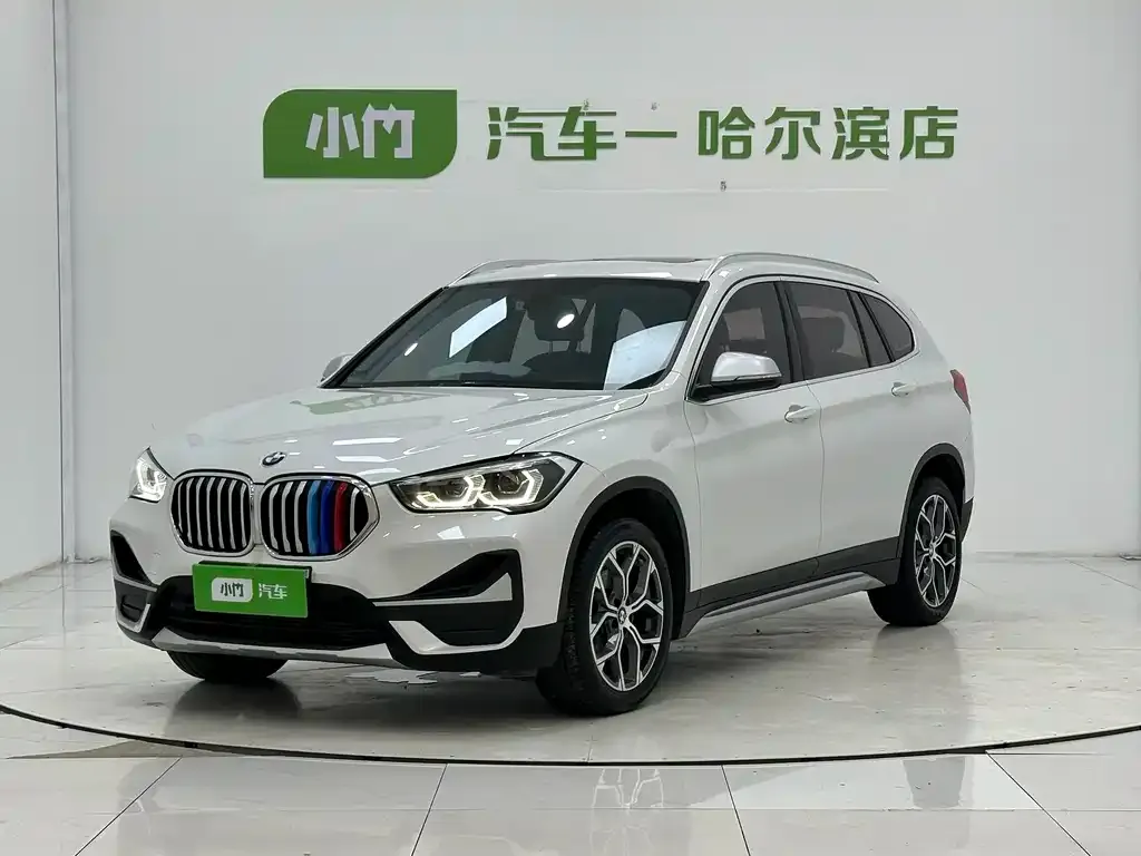 BMW X1 — фото 1