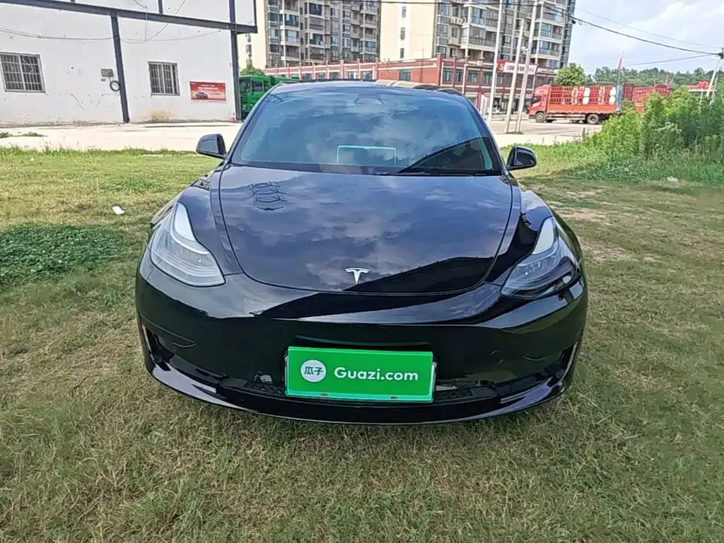 Tesla Model 3 — фото 10