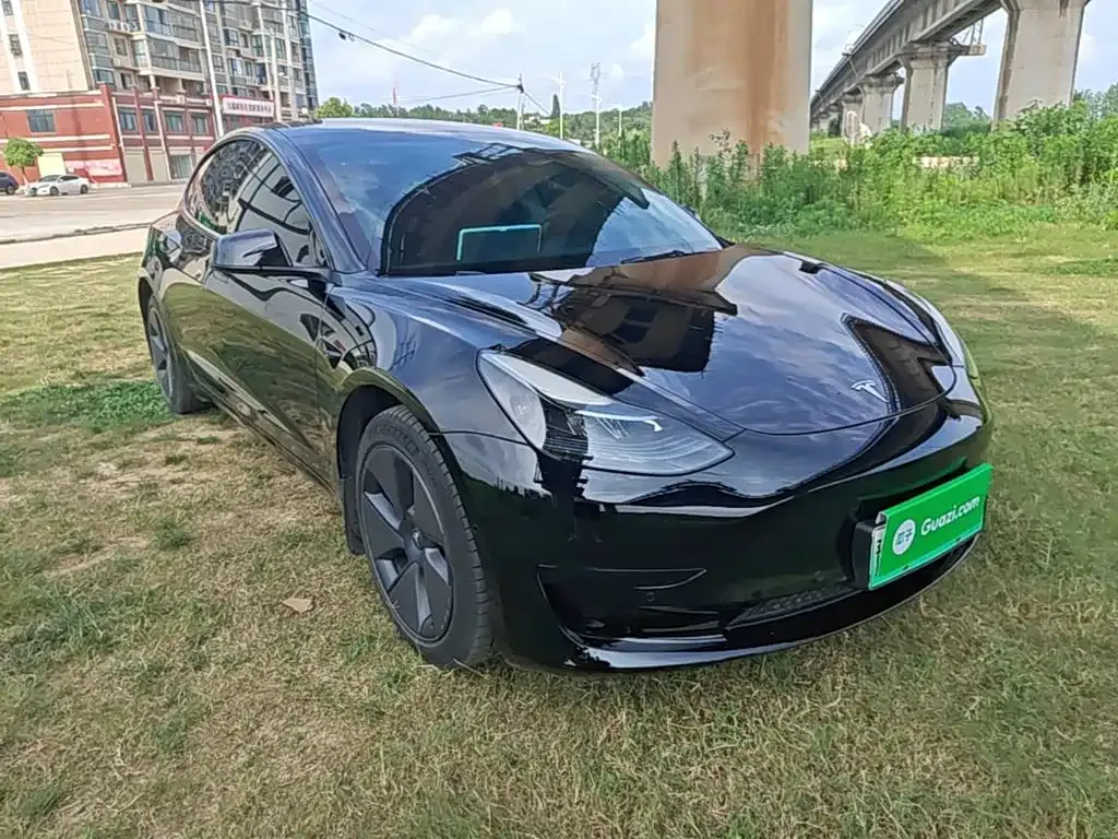 Tesla Model 3 — фото 5