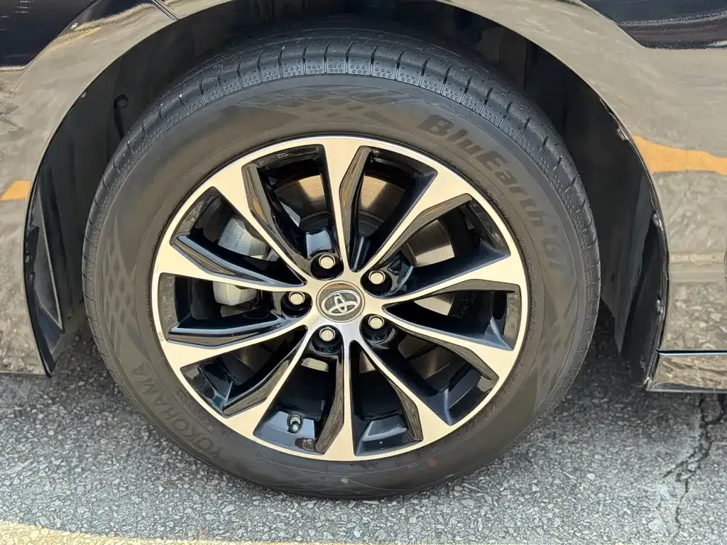 Toyota Avalon — фото 10
