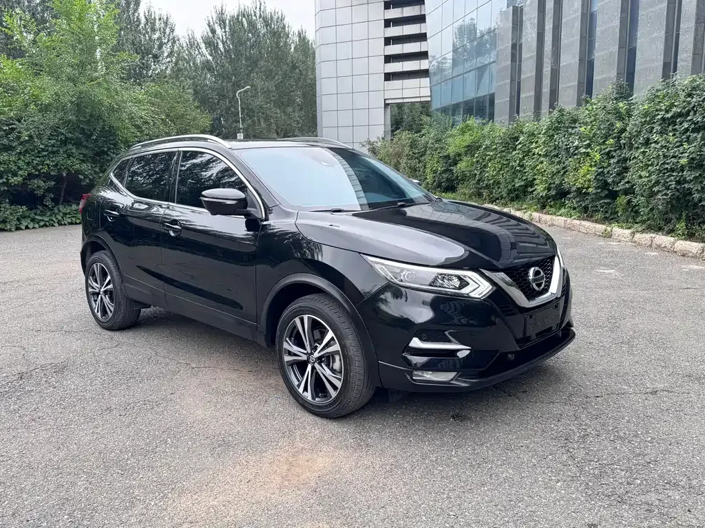 Nissan Qashqai — фото 8