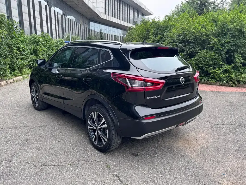 Nissan Qashqai — фото 10