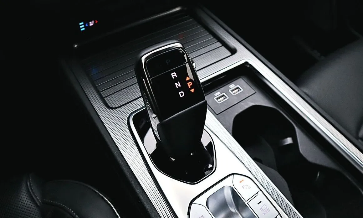 KG Mobility (Ssangyong) Rexton — фото 6