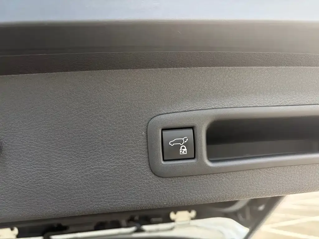 Toyota Sienna — фото 4