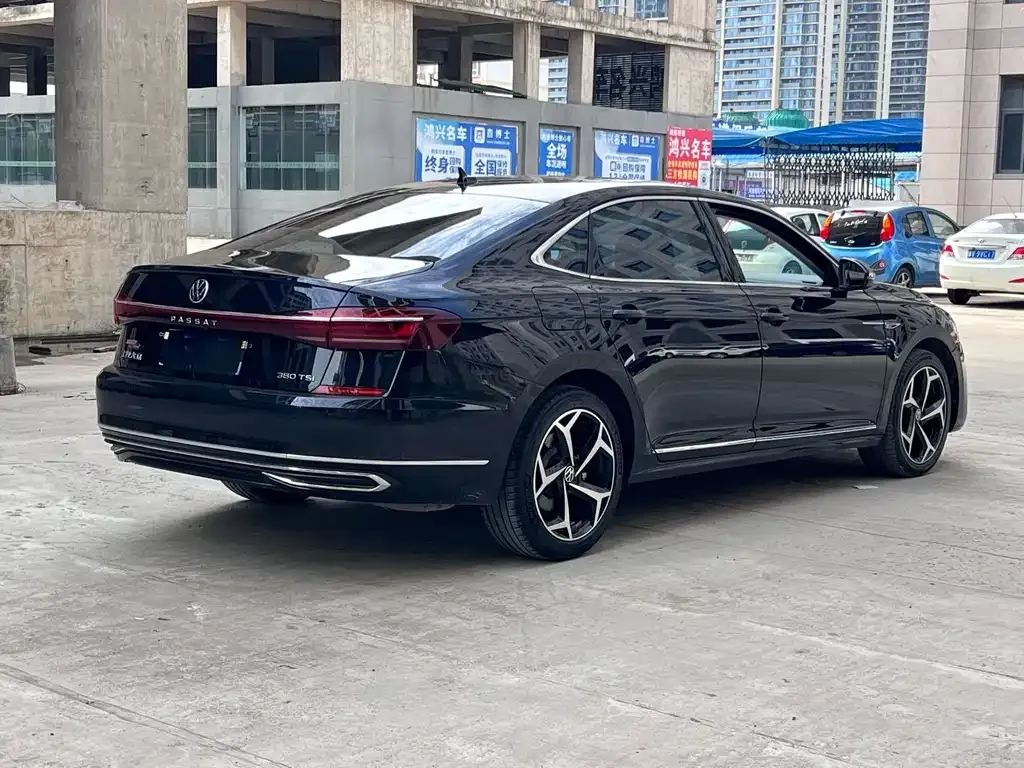 Volkswagen Passat — фото 4