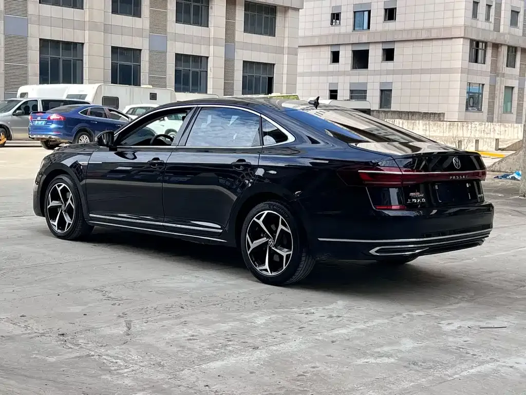 Volkswagen Passat — фото 3