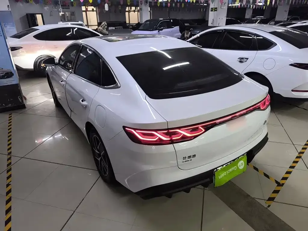 BYD Qin L — фото 4