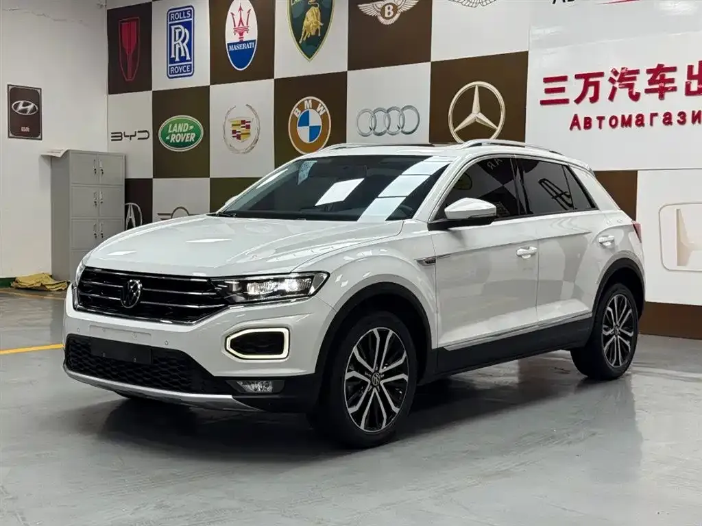 Volkswagen T-Roc — фото 1