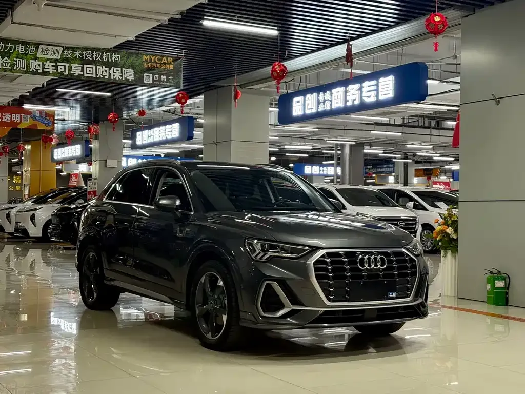 Audi Q3 — фото 10